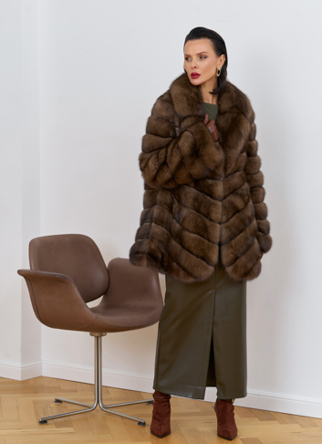 Женская шуба из соболя с английским воротником
