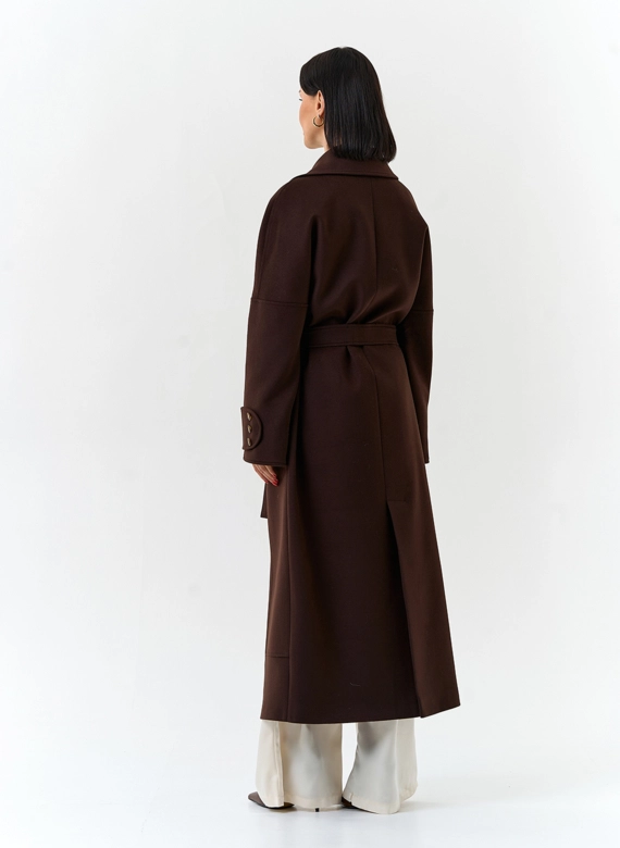 Женское длинное пальто с английским воротником
