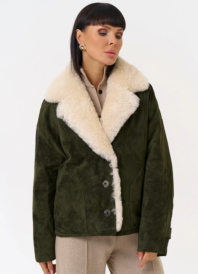 Пуховик из натуральной замши с английским воротником модель № 31565 универмаг малина