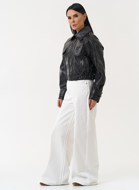 Куртка бомбер из эко кожи черного цвета