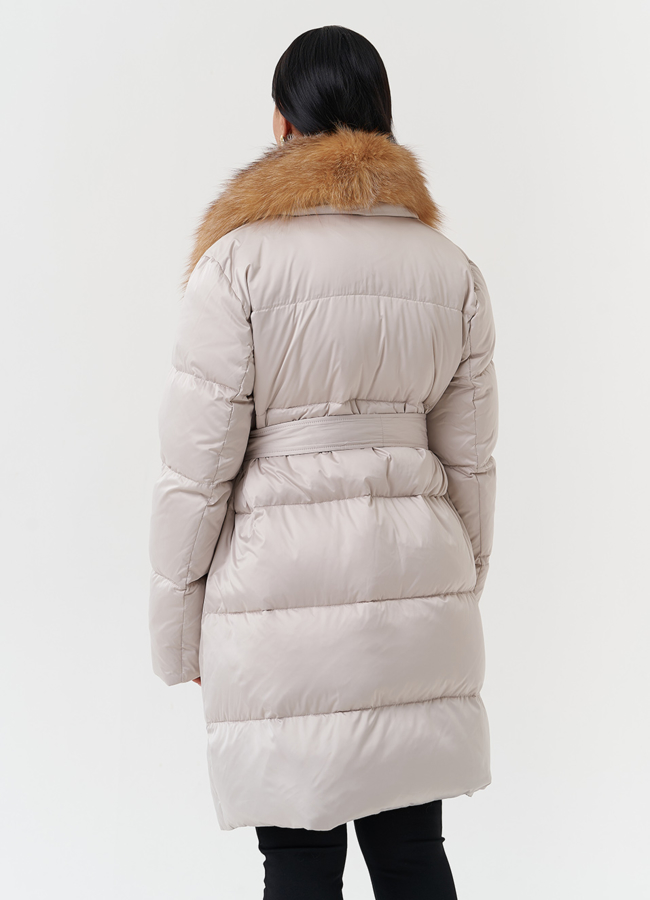 Женский пуховик с отделкой из меха лисы модель № 28569 универмаг малина