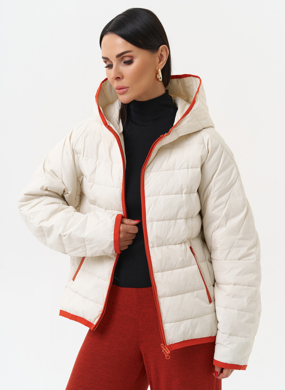 Женская утепленная куртка с капюшоном