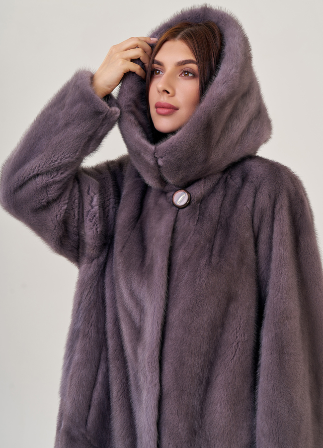 Шуба фиолетового цвета из норки модель № 26003 универмаг малина