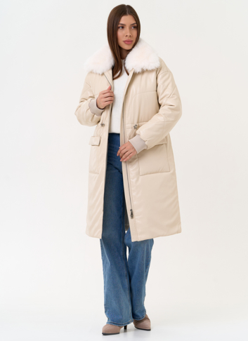 Женский пуховик из эко кожи с воротником из эко меха