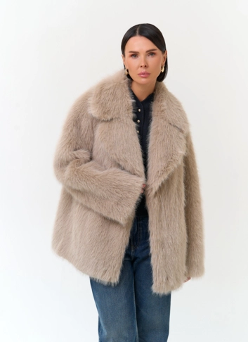 Женская куртка из эко меха