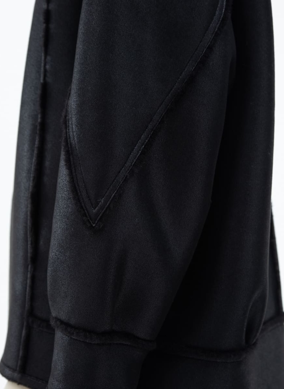 Женская дубленка из эко кожи с капюшоном