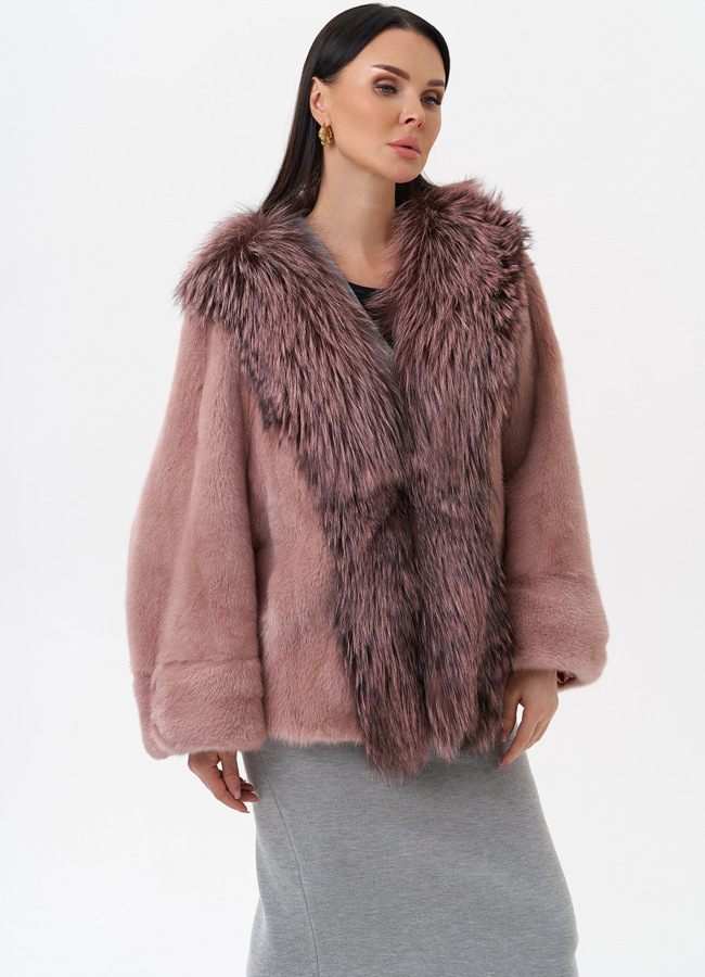 Короткая шуба из норки с чернобуркой модель № 28802 универмаг малина