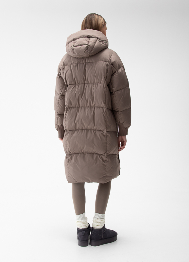 Женский пуховик с капюшоном  модель № 28012 универмаг малина