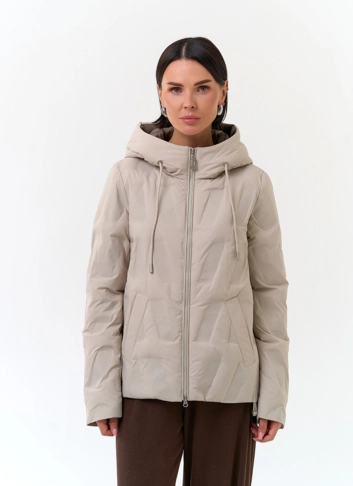 Женская куртка с капюшоном