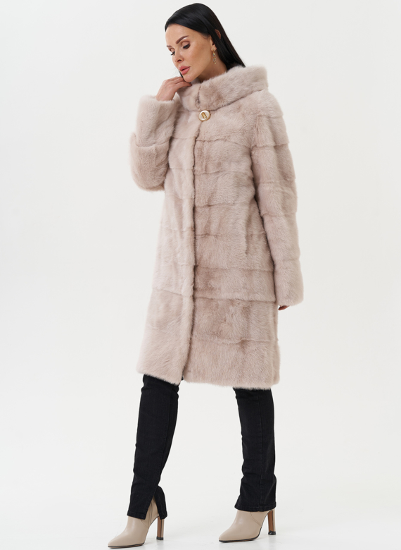 Светлая норковая шуба с капюшоном